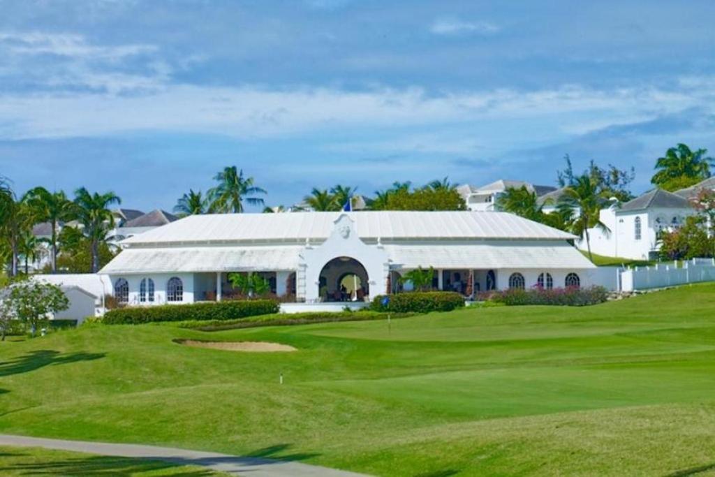Coconut Grove 1, Luxury Villa By Island Villas Сент-Джеймс Номер фото